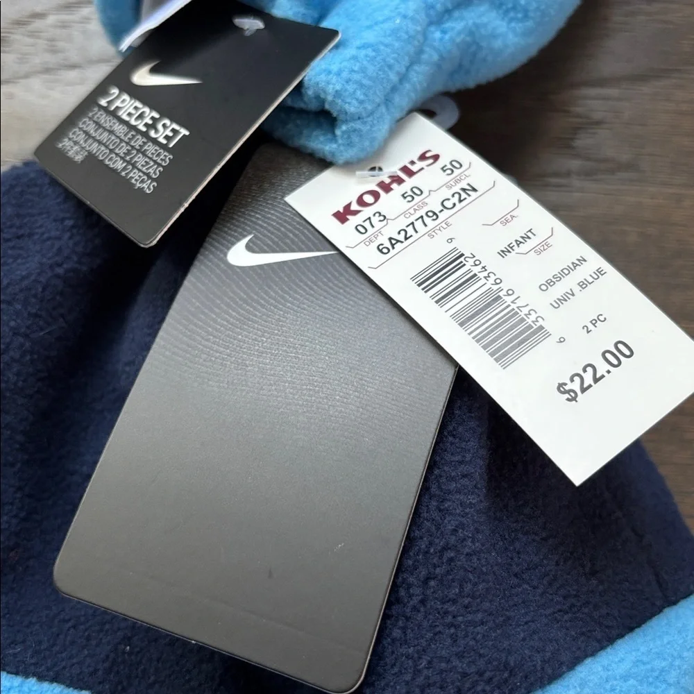 Nike Infant 2pc earflap/trapper hat & mitten,fleece,tonal logo,velcro chin strap